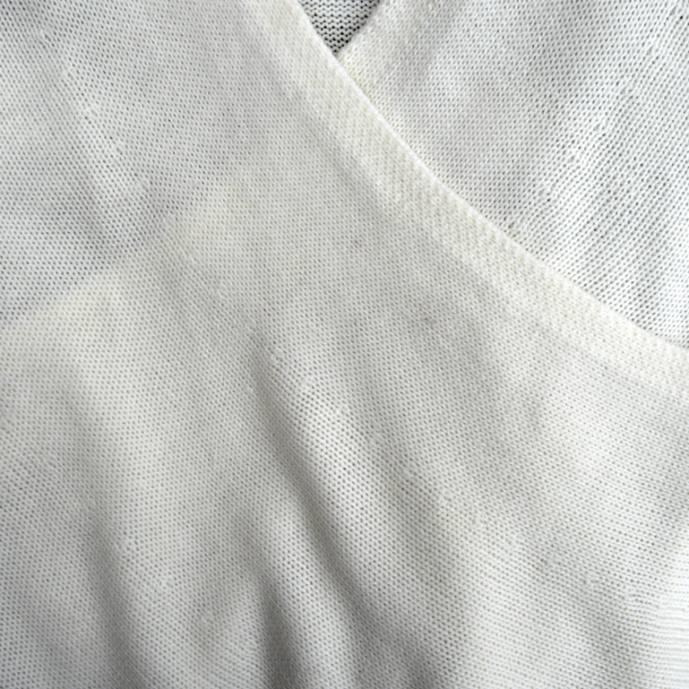 ☆HP☆ Crisscross Front Knit Sweater in Off White - Picture 3 of 7